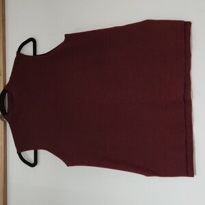 Uniqlo Burgundy Wool Blend Mock Neck Sweater Vest M High Low Slit Preppy